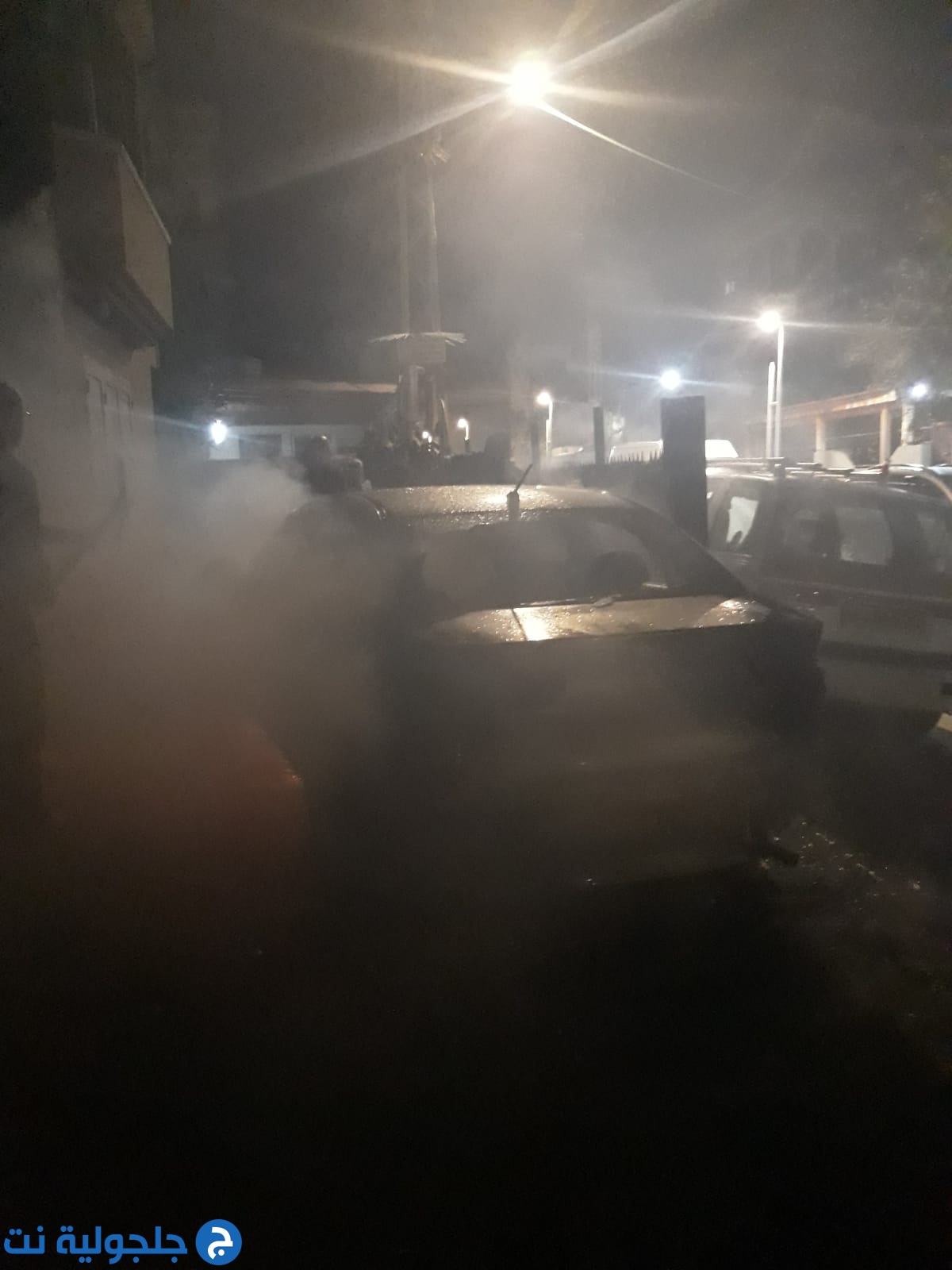 اضرام النار في سيارة معلم في جلجولية 